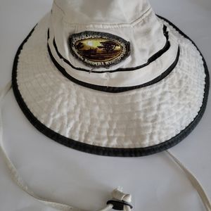 DISNEY’S ANIMAL KINGDOM  Youth Size Kilimanjaro   safari bucket hat